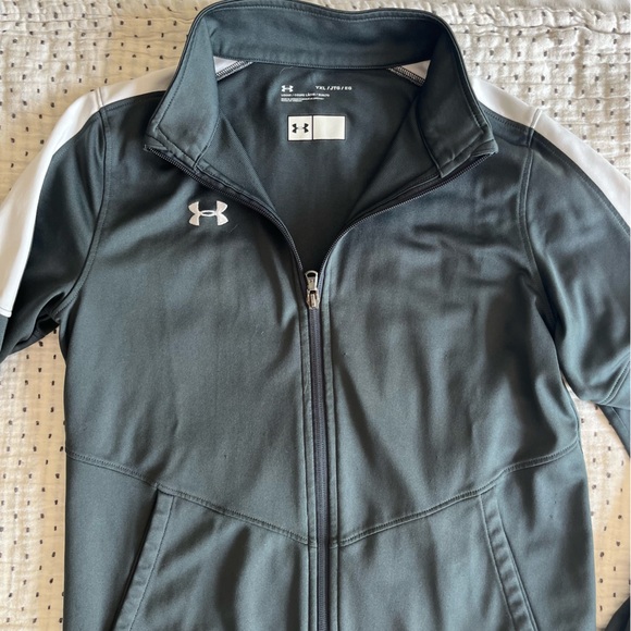 Boys Under Armour zip up, size XL - Picture 3 of 3